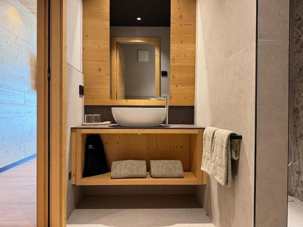 Hotel Damelis Deluxe Double or Twin Room, Mountain View 5