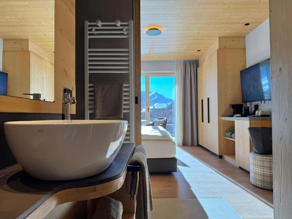 Hotel Damelis Comfort Double or Twin Room, Mountain View 4