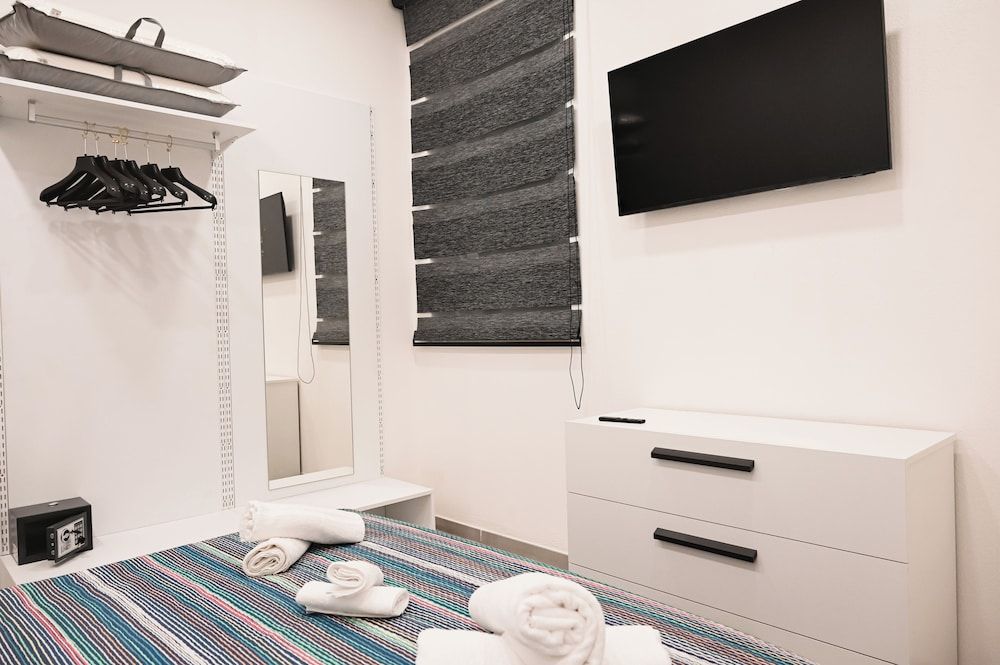 Dimora Domitia Comfort Apartment, Jetted Tub, Mountain View (Iside) 3