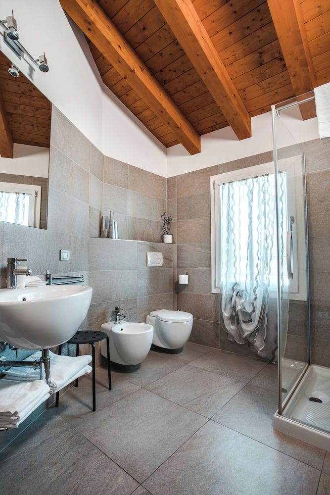 Magrine Castelfranco Veneto Triple Room, 1 Bedroom, Private Bathroom, Garden View 7