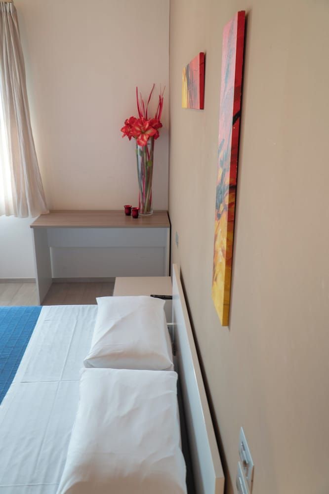Studio, Private Bathroom, Pool View