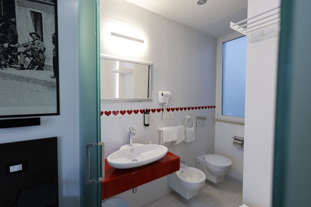 OkHome Comfort Double or Twin Room, 1 Queen Bed, Private Bathroom, City View 30