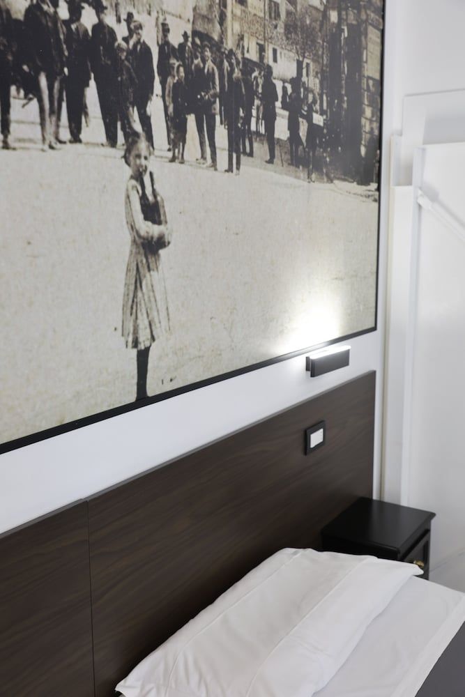 OkHome Comfort Double or Twin Room, 1 Queen Bed, Private Bathroom, City View 8