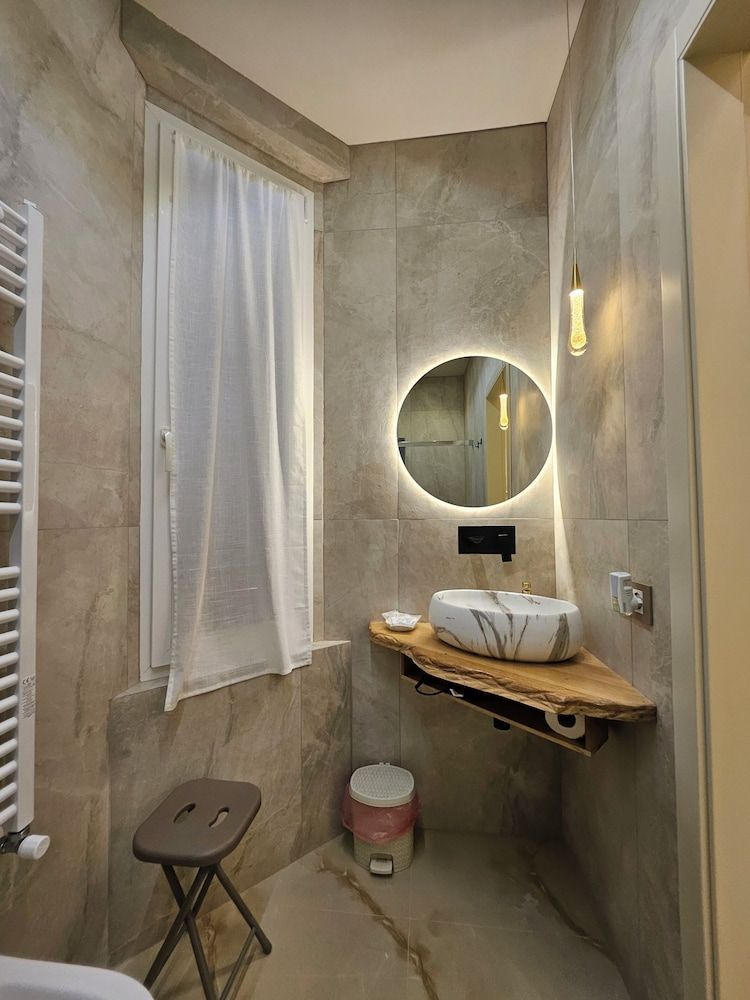 Frem Lord Exclusive Double Room, City View 10