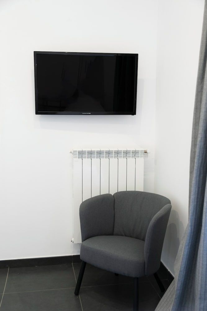 la terrazza Deluxe Quadruple Room, City View 6