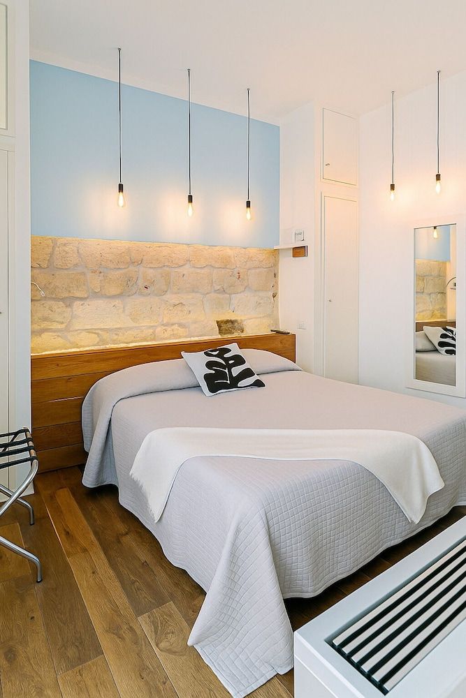 106 Maison de Charme Deluxe Double Room, Sea View 2