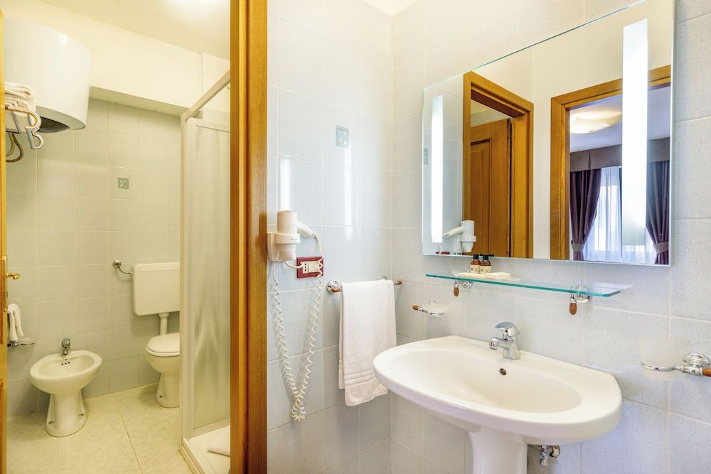 Rina Sea Apartments Standard Studio, Balcony, City View 4