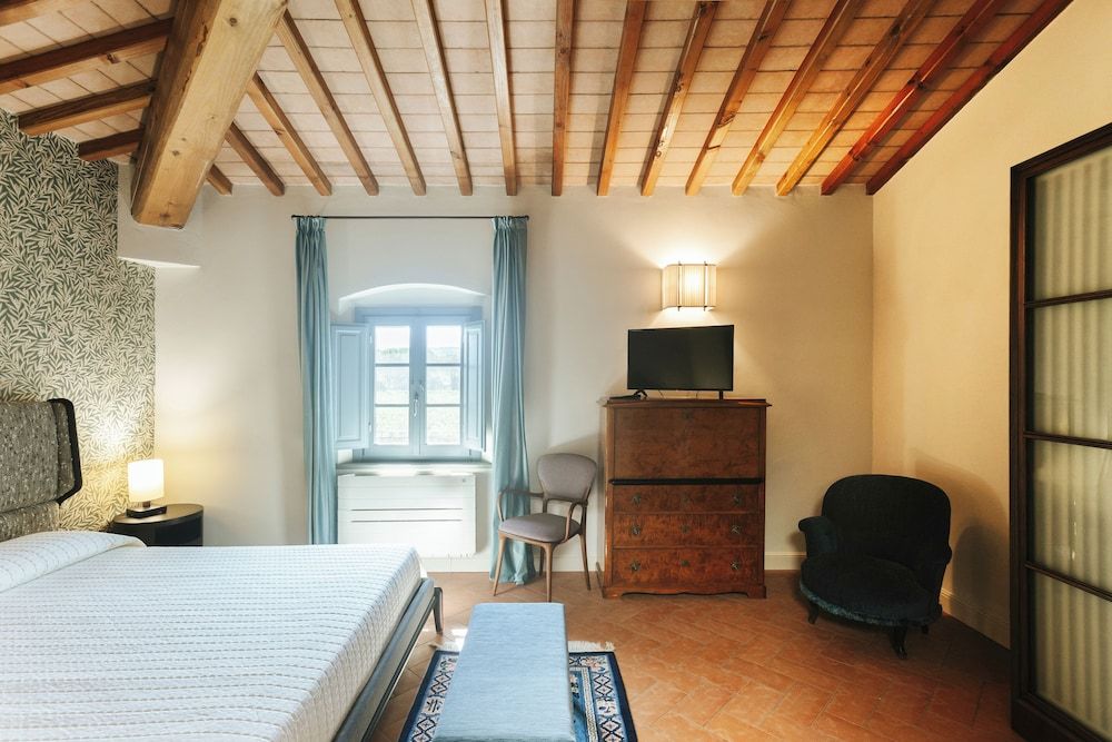 PODERE GIGLIO Deluxe Double Room, Hill View 2
