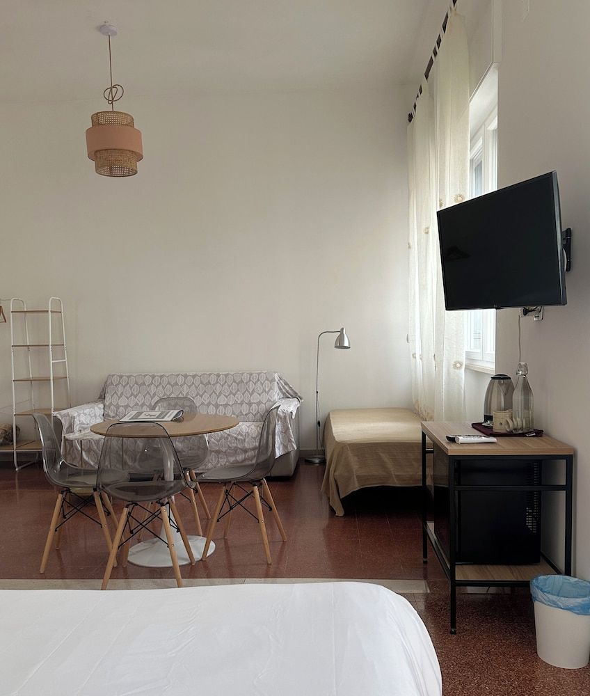 Giardino del Geco Family Room, Balcony 4