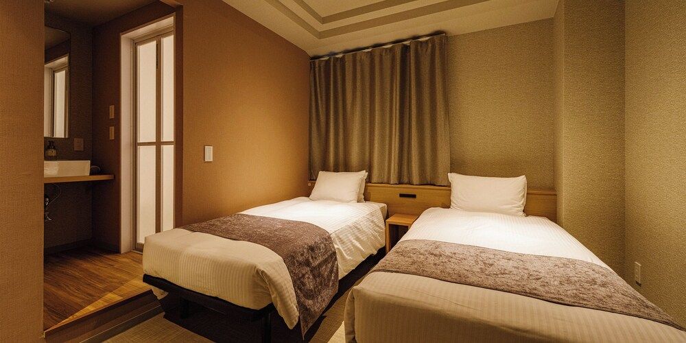 Economy Twin Room