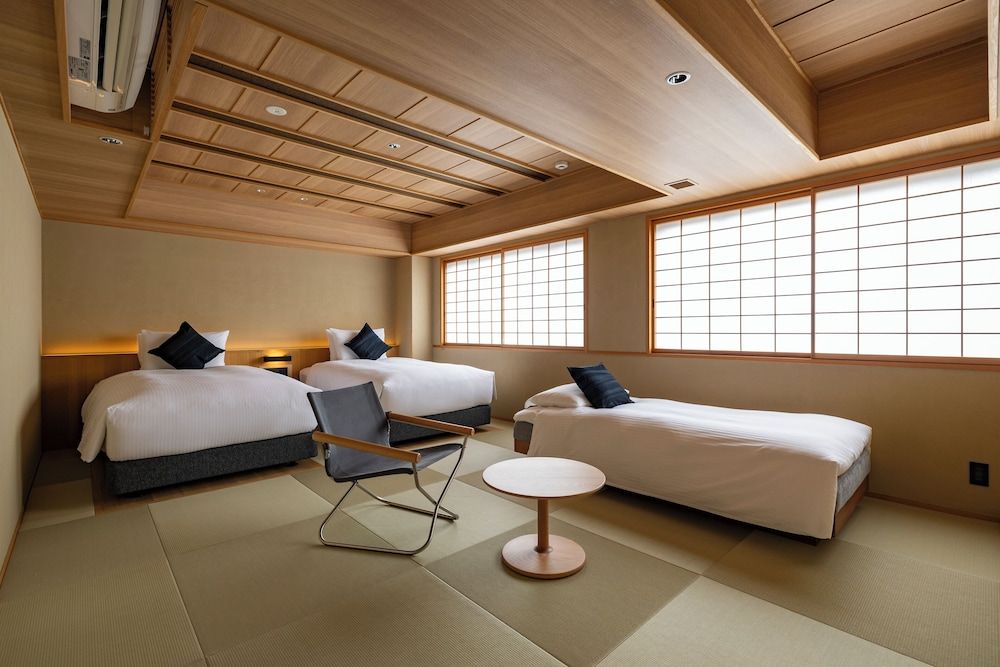 Executive Twin with Sofa bed 46sqm
