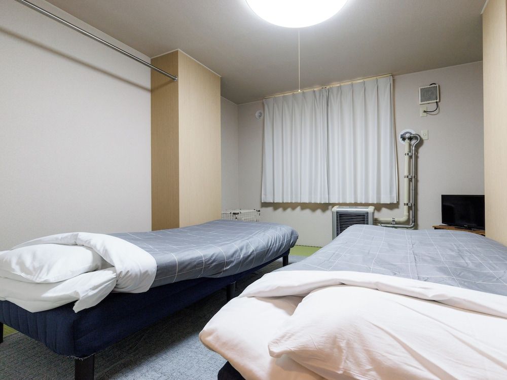 Traditional Twin Room, Non Smoking, Pets Allowed (E)