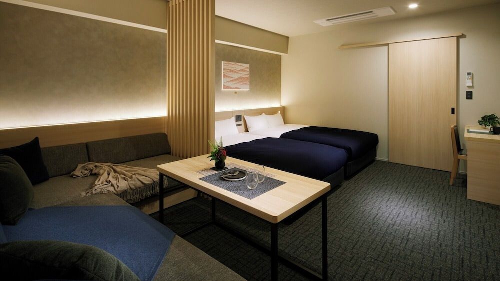 Moderate 4 Beds  River view