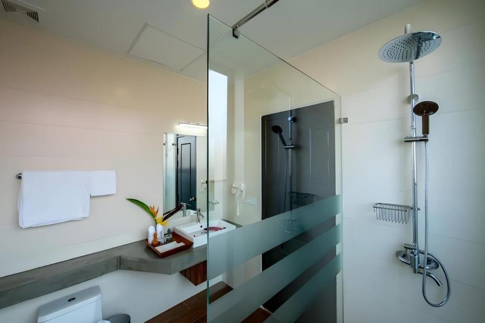 Room-standard Double Room Room, 1 Bedroom, Smoking, Patio 6