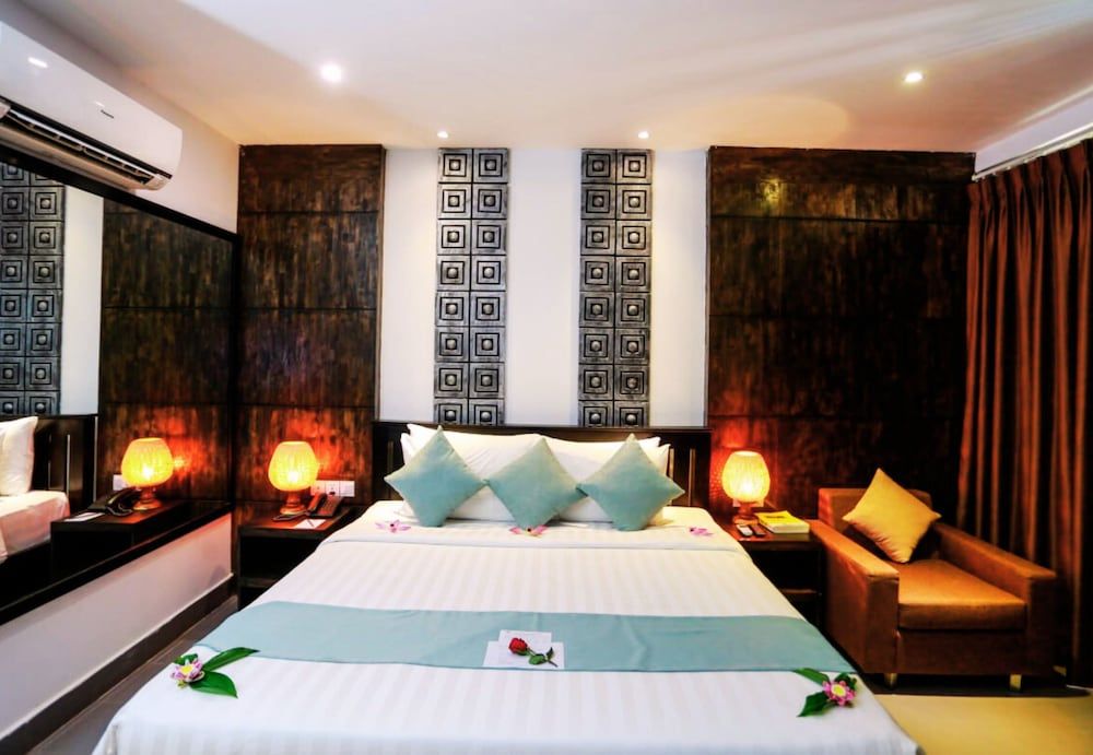 Angkor Home 27 Deluxe Twin, Balcony, Pool View 13