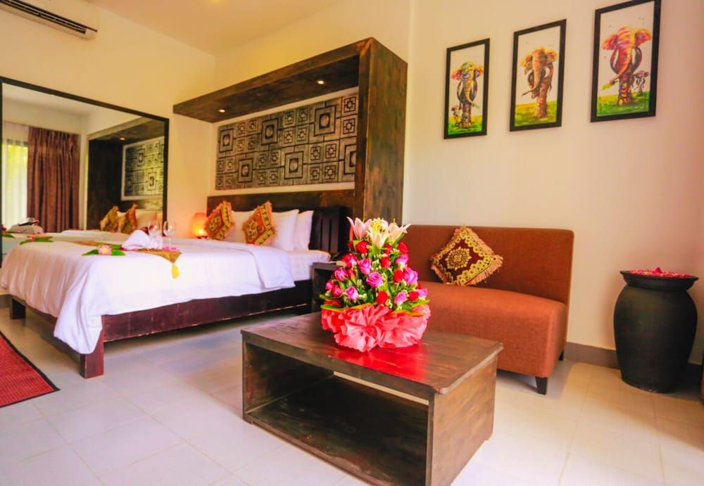 Angkor Home 27 Deluxe Twin, Balcony, Pool View 19