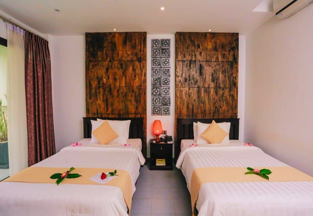 Angkor Home 27 Deluxe Twin, Balcony, Pool View 2