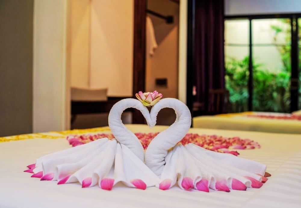 Angkor Home 27 Deluxe Twin, Balcony, Pool View 15