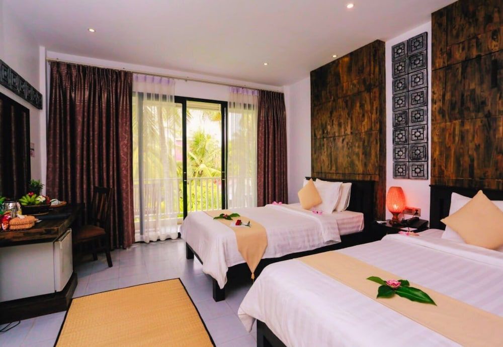 Angkor Home 27 Deluxe Twin, Balcony, Pool View 6