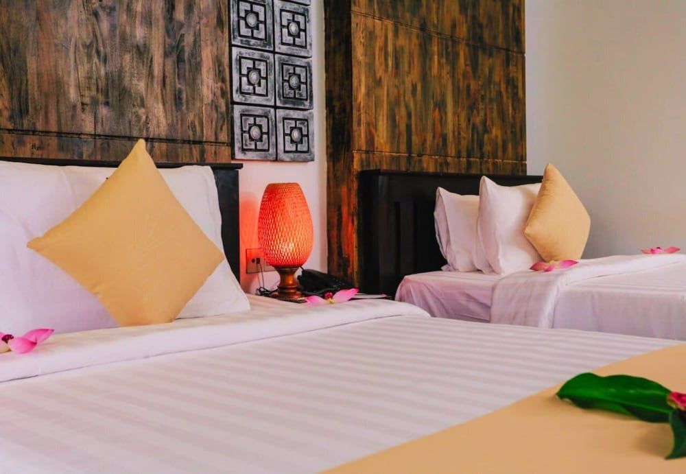 Angkor Home 27 Deluxe Twin, Balcony, Pool View 11