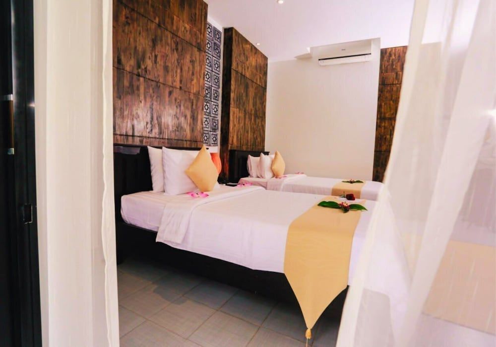 Angkor Home 27 Deluxe Twin, Balcony, Pool View 8