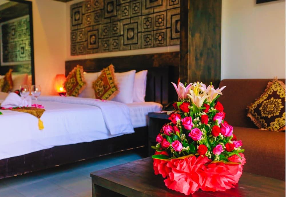 Angkor Home 27 Deluxe Twin, Balcony, Pool View 17