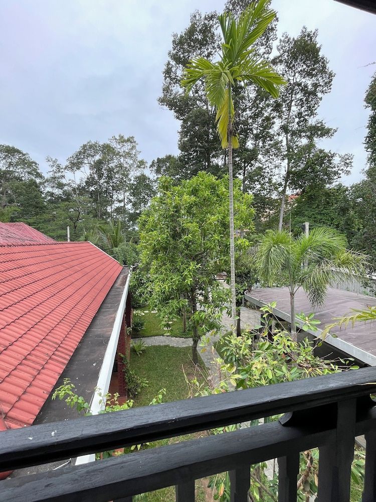 URBAN ANGKOR VILLA Deluxe Double Room, Garden View 8