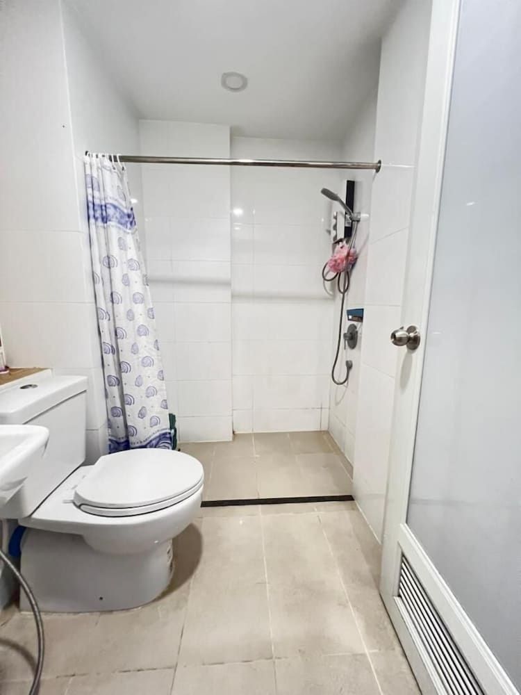 The Star Polaris 23 Condominium - Airport Shuttle Available Apartment, 1 Bedroom, Smoking, Balcony 4