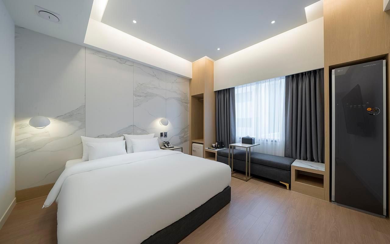 Superior - Non-Smoking