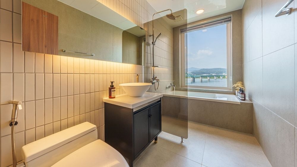 Chuncheon The Haven River Pension Basic Room, 1 Bedroom (B,3st Floor (River View /BBQ)) 16
