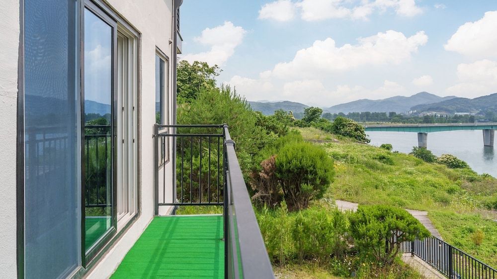 Chuncheon The Haven River Pension Basic Room, 2 Bedrooms (A,2st Floor (River View / Spa /BBQ)) 10