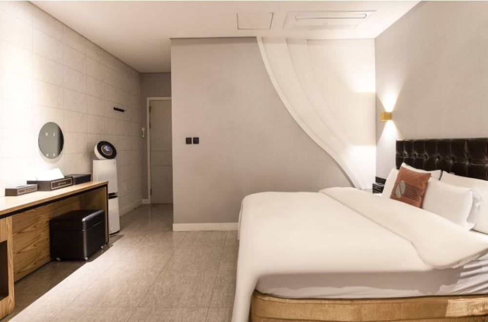 3S HOTEL DONGTAN - BOUTIQUE Deluxe Double Room 4