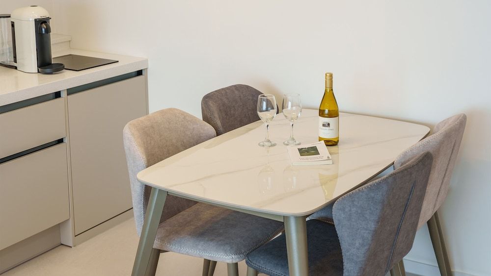 Donghae Neulbadarang Ocean View Pension Basic Room, 1 Bedroom (Room 401 (Full Ocean View / Spa)) 8