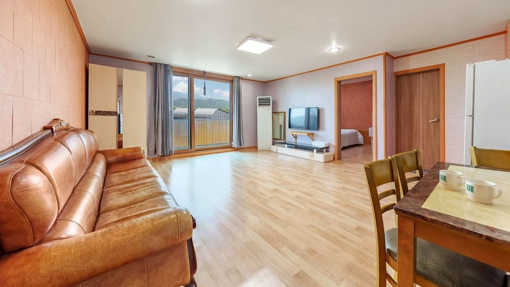 Suncheon The Sky Pool Villa Basic Room, 1 Bedroom (Yongmaru Grand Room 201) 4