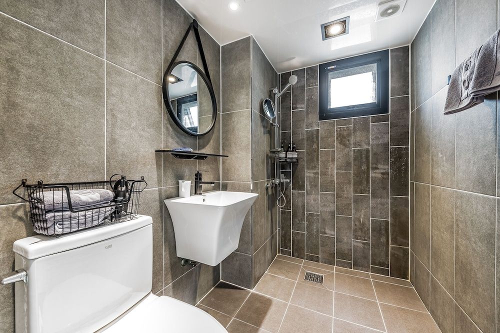 Yeosu Lastella Spa Pet-friendly Pension Basic Room, 1 Bedroom (Ocean Spa B301) 12