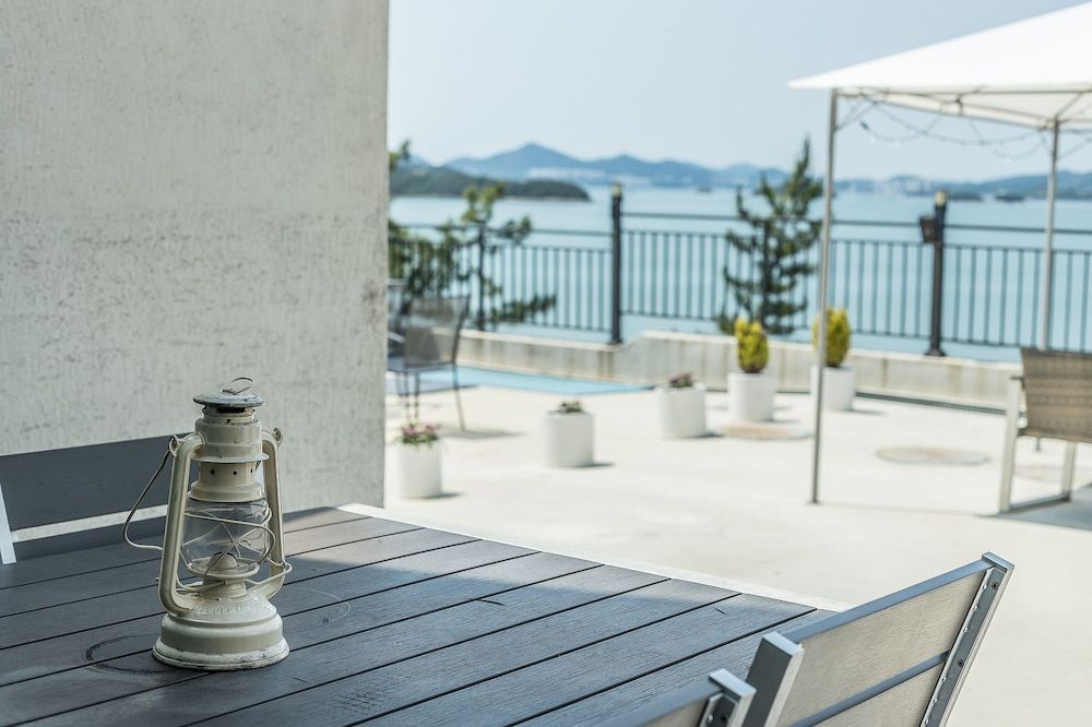Yeosu Lastella Spa Pet-friendly Pension Basic Room, 1 Bedroom (Ocean Terrace A101)