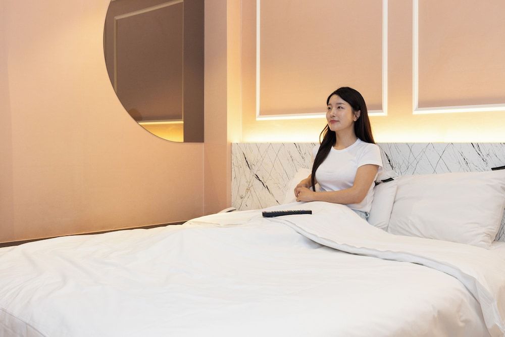 Hotel Daily Deluxe Double Room, City View 8