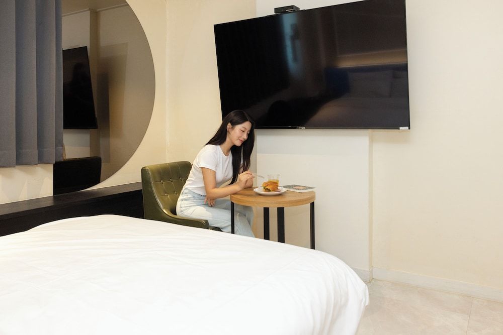 Hotel Daily 2PC Double Room, City View 3