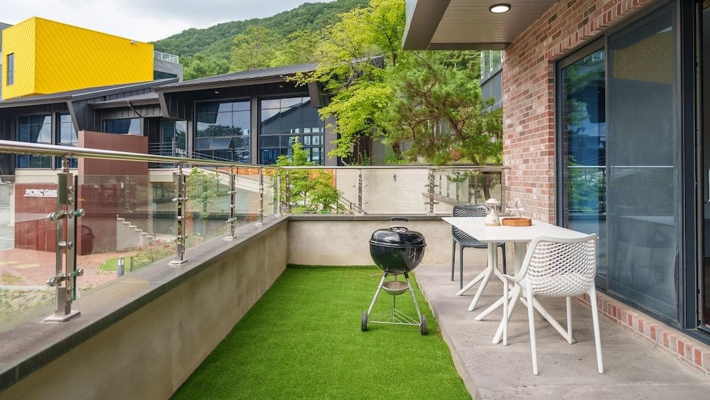 Chuncheon Motomoto Pool Villa Basic Room, 1 Bedroom (Pension Room 102 (BBQ)) 9
