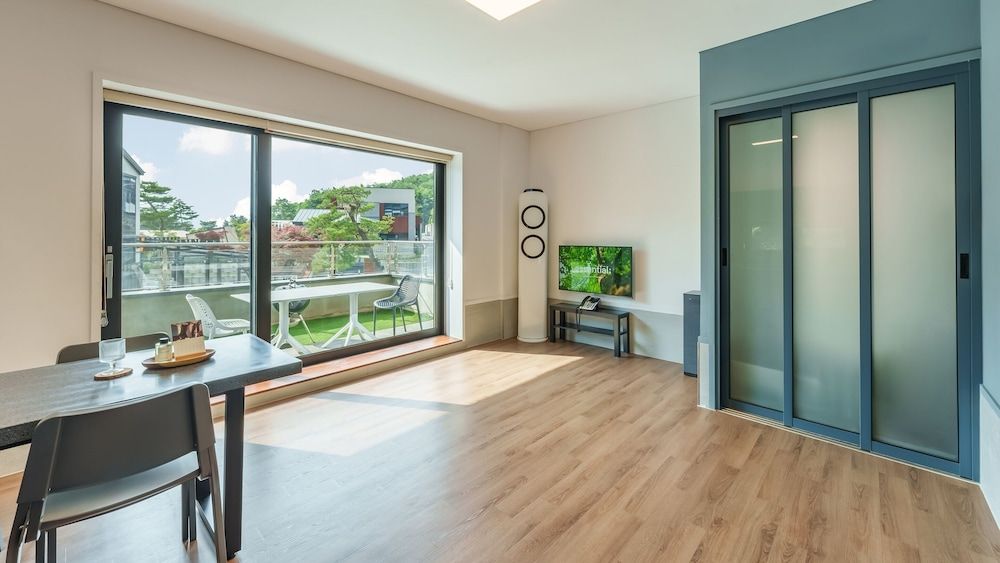 Chuncheon Motomoto Pool Villa Basic Room, 1 Bedroom (Pension Room 102 (BBQ)) 3