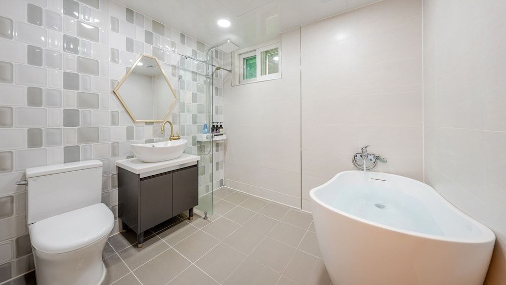 Chuncheon Haven Forest Pension Basic Room, 1 Bedroom (2nd Floor (Mountain View /BBQ)) 11