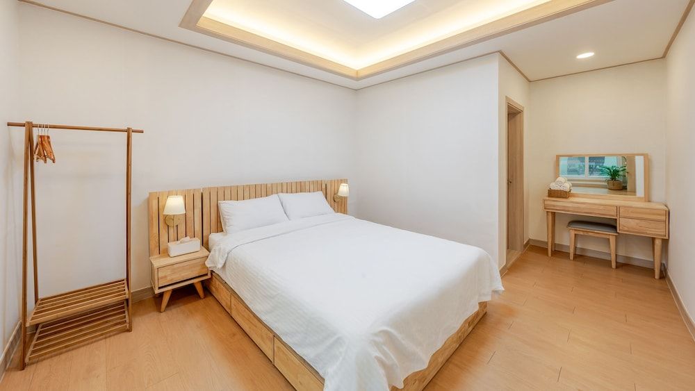 Chuncheon Haven Forest Pension Basic Room, 1 Bedroom (1st Floor B (Mountain View /BBQ)) 7