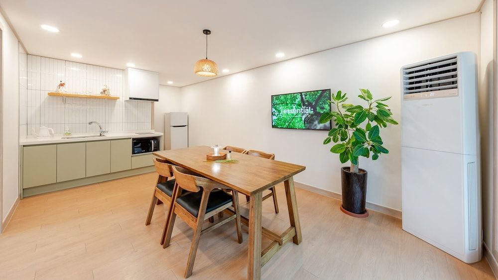 Chuncheon Haven Forest Pension Basic Room, 1 Bedroom (1st Floor B (Mountain View /BBQ)) 4