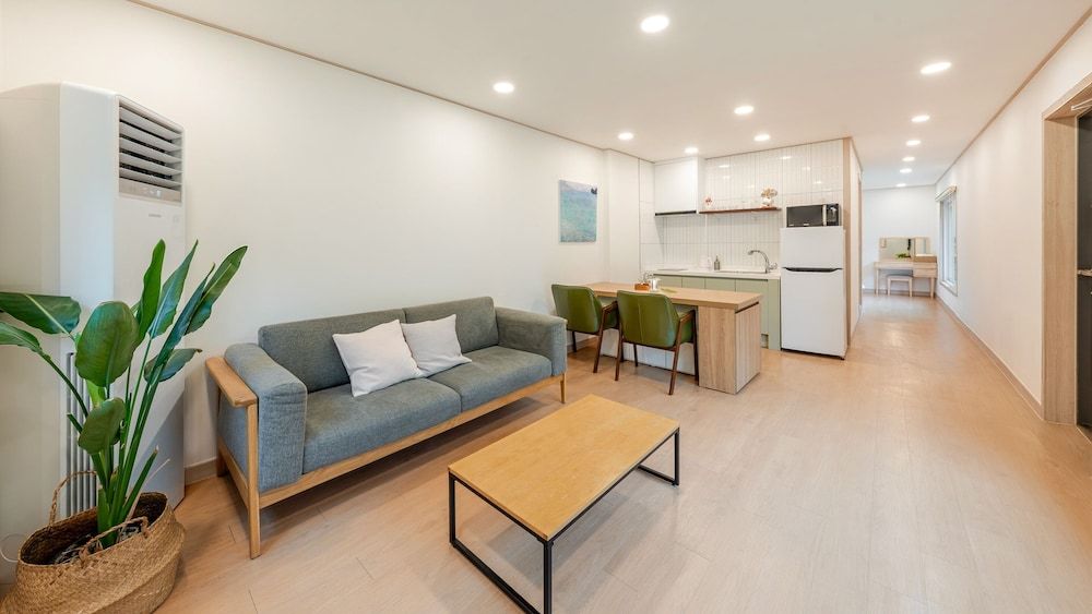 Chuncheon Haven Forest Pension Basic Room, 1 Bedroom (2nd Floor (Mountain View /BBQ)) 6