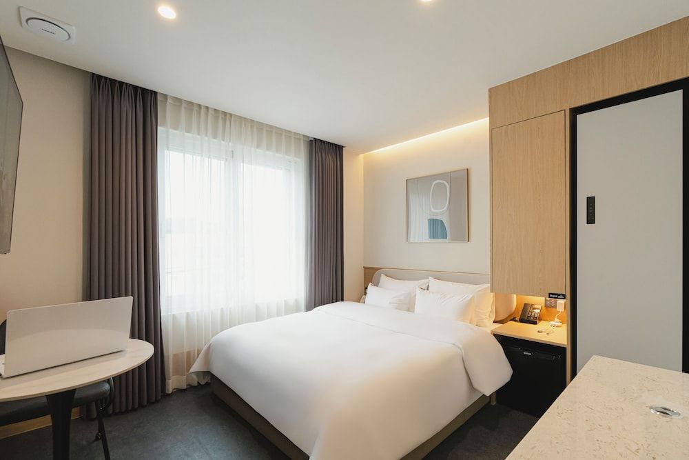 Brown Dot Hotel Andong Taehwa Standard Double Room 13