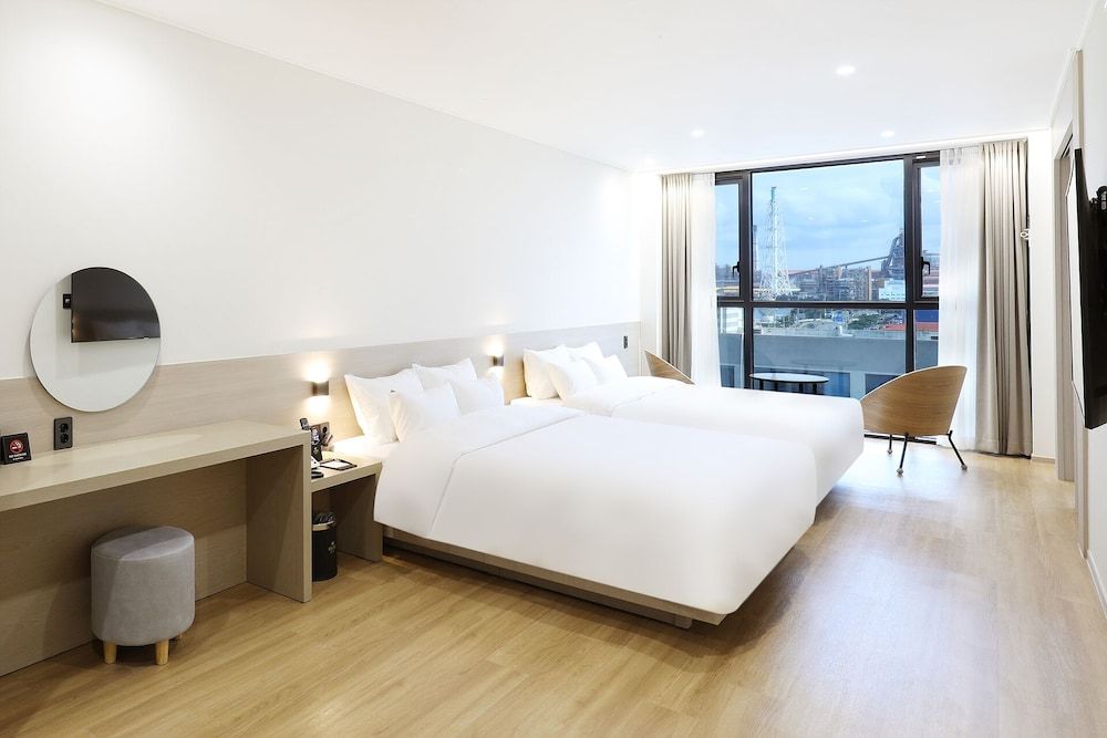 Pohang Hound Hotel Songdo Beach Superior Twin Room 6