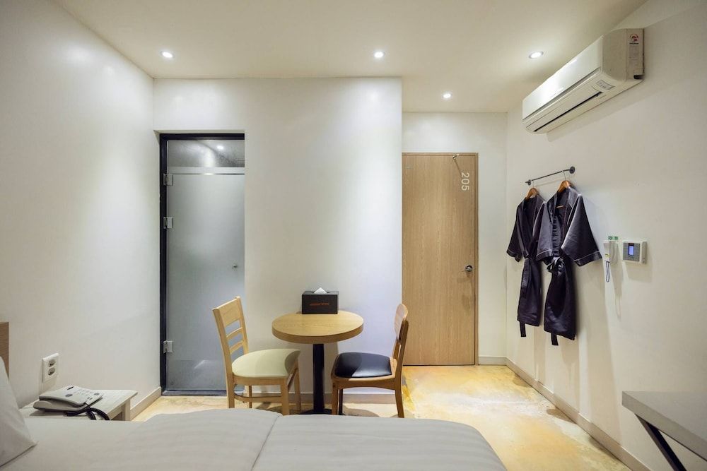 Icheon XYM Hotel Business 7