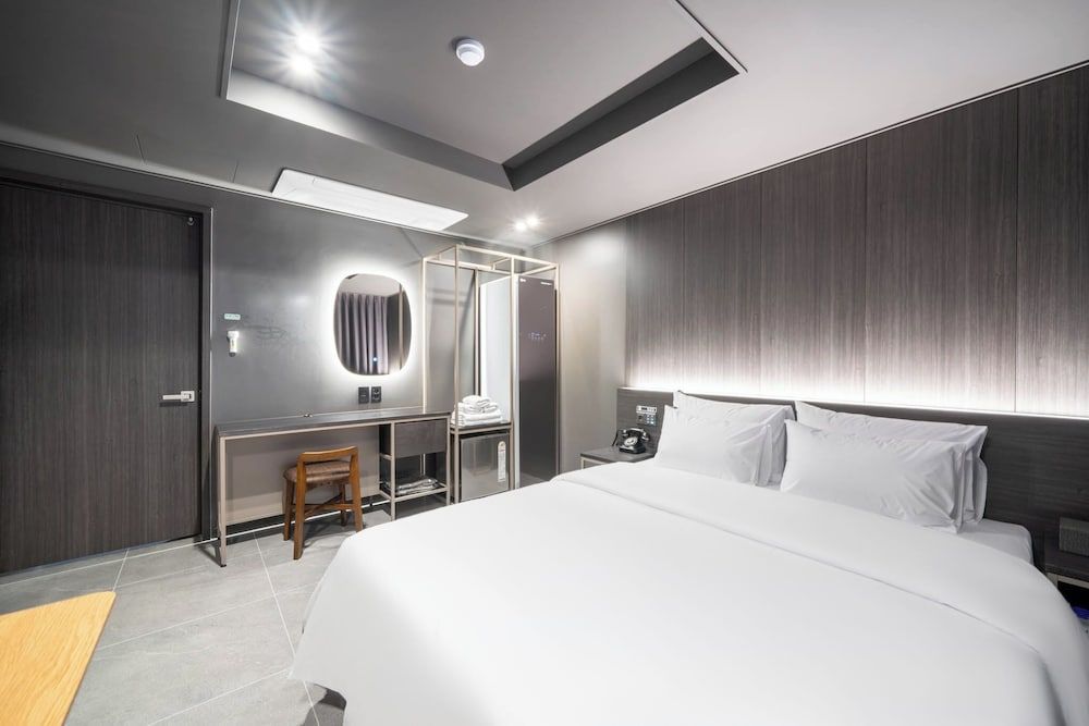 RAMPART HOTEL Deluxe Room, Mountain View 3