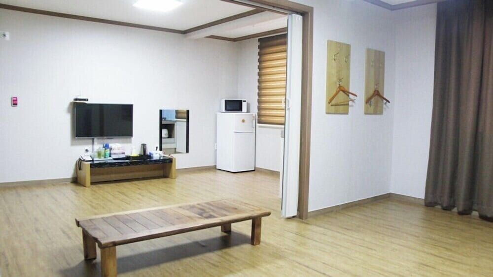 HOTEL ISLAND Family House, Non Smoking, Microwave 3