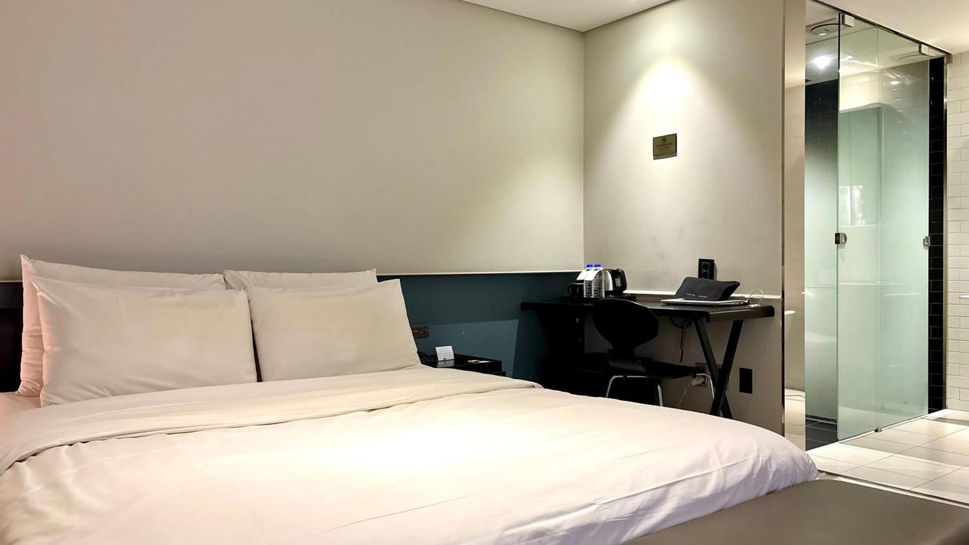 Hotel Biz Suwon Double Room